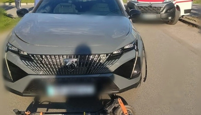 На Київщині сталася смертельна ДТП за участю автомобіля та електросамоката