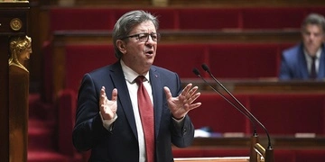 Во Франции ультралевый политик Меленшон объявил о намерениях идти в президенты
