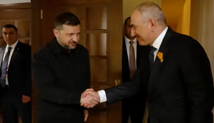 Зустріч з Пашиняном: Зеленський заявив про відновлення діалогу між Україною та Вірменією 