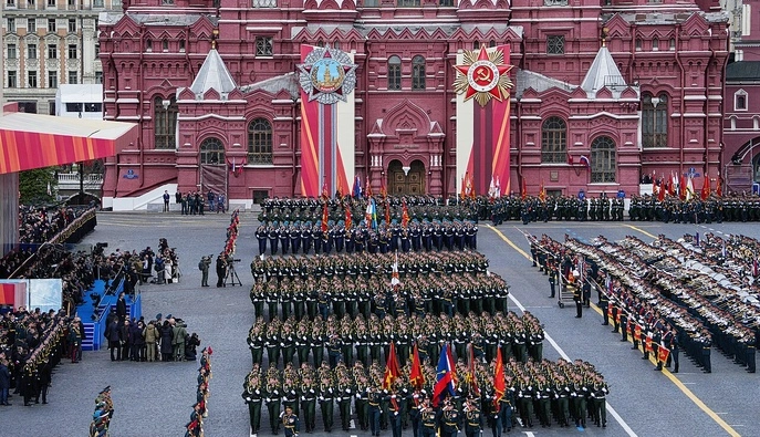 Кремль замінить техніку на параді в Москві трансляцією війни проти України — Віталій Манський