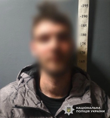 В Киеве полиция задержала псевдоминира, пугавшего работницу столичного ТРЦ взрывчаткой