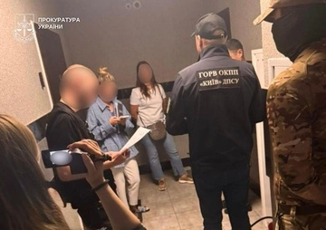 В Киеве будут судить группу людей за помощь мужчинам в выезде за границу с фиктивной инвалидностью