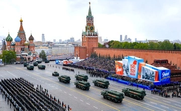 Украинские дроны над Москвой: почему парад на Красной площади стал символом страха Кремля