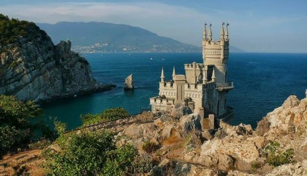 Окупанти відмінили святкування 9 травня в Криму 