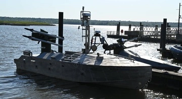 В США опробовали морской беспилотник с системой ПВО из Украины