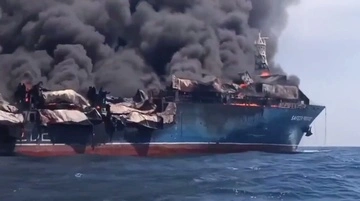 Судно французької CMA CGM зазнало атаки в Ормузькій протоці: є поранені