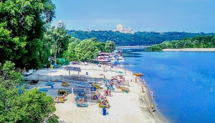 У Києві готують пляжі до літа попри обмеження: деталі