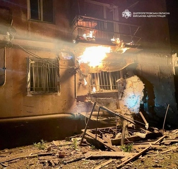 Россияне атаковали Днепр, есть раненые и повреждения