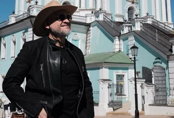 "Этот день настал!": Эктор Хименес-Браво показал себя после пластической операции
