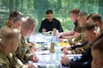 Зеленський провів нараду щодо безпекової ситуації на Дніпропетровщині — деталі