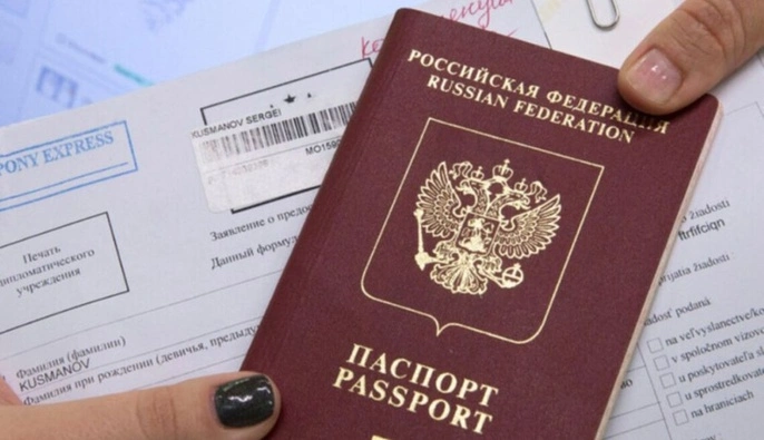 Експосла Італії затримали за продаж віз росіянам