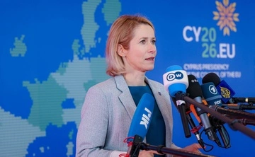 Каллас раскритиковала идею привлечь Шредера к переговорам с РФ: "Путин будет сидеть по обе стороны стола"