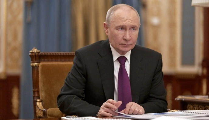 Російські військові командири переконали Путіна, що захоплять Донбас до осені — FT