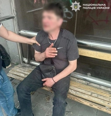У Києві затримали чоловіка, який розбещував 8-річну дівчинку у приміщенні лікарні
