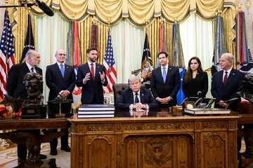 Трамп залишив Венсу секретний лист з інструкціями на випадок, "якщо з ним щось трапиться"