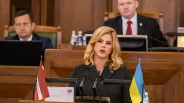 Премьер-министр Латвии Эвика Силиня подала в отставку вместе с правительством  