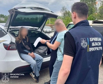 Харківська блогерка організувала масштабну схему контрабанди автомобілів 
