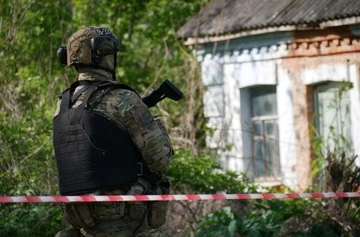 Поліціянти ліквідували чоловіка, який розстріляв правоохоронця на Хмельниччині