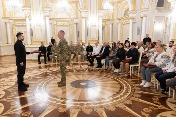 ОП: Зеленський відзначив держнагородами військових та рідних загиблих захисників 