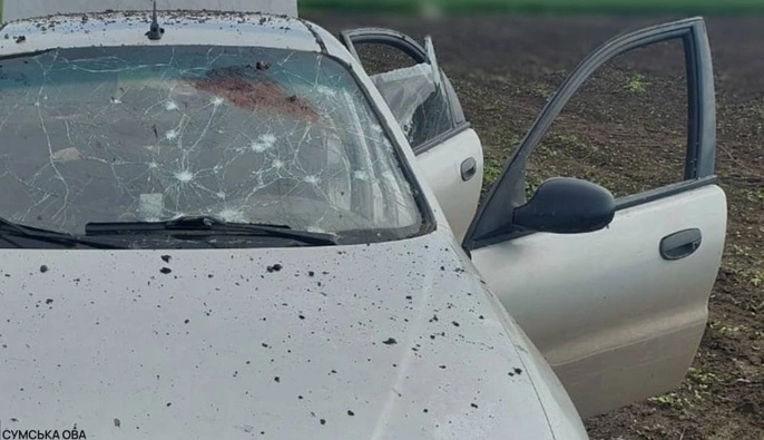 В Сумской области двое гражданских, грузивших части беспилотника в автомобиль, погибли от взрыва