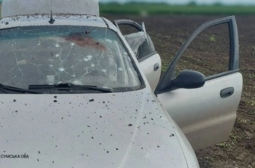 В Сумской области двое гражданских, грузивших части беспилотника в автомобиль, погибли от взрыва