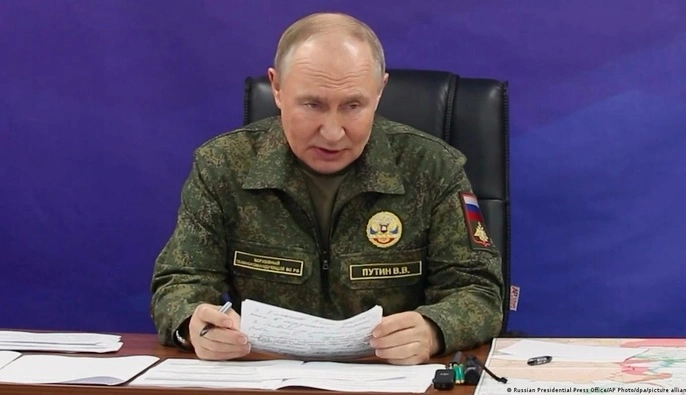 Путин вернулся к ядерным угрозам после атак по Москве: эксперт рассказал детали