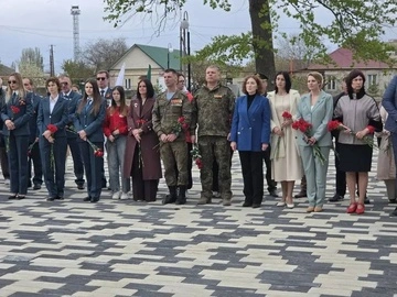 Действующий архимандрит УПЦ открыл памятник российским военным в Мелитополе