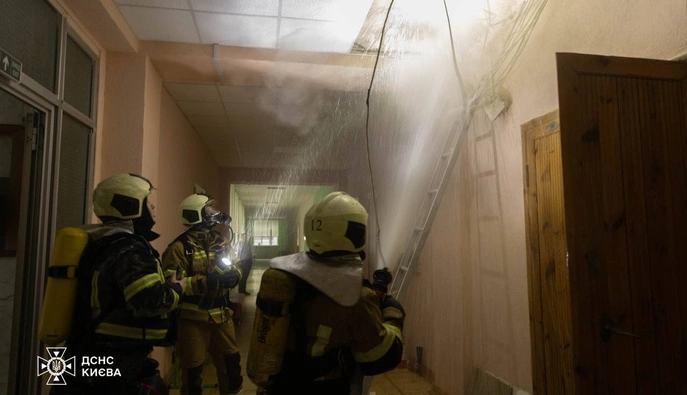 У Києві сталася пожежа  в одному з ліцеїв 