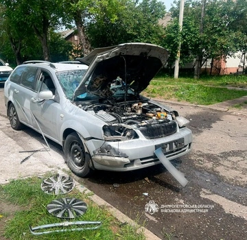 Пошкоджено будинки, заправку та авто: РФ обстріляла Дніпропетровщину 