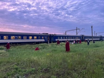 Пасажирів потяга Київ – Кривий Ріг евакуювали через загрозу "Шахедів"