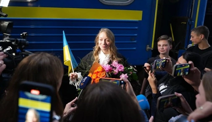 LELÉKA повернулася до Києва: співачку зустріли під її пісню з "Євробачення-2026"