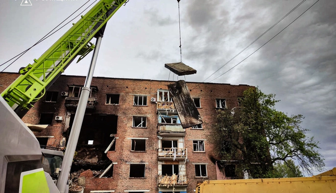 У Конотопі після обстрілу згорів музей і зруйновано багатоповерхівки: мер розповів про наслідки