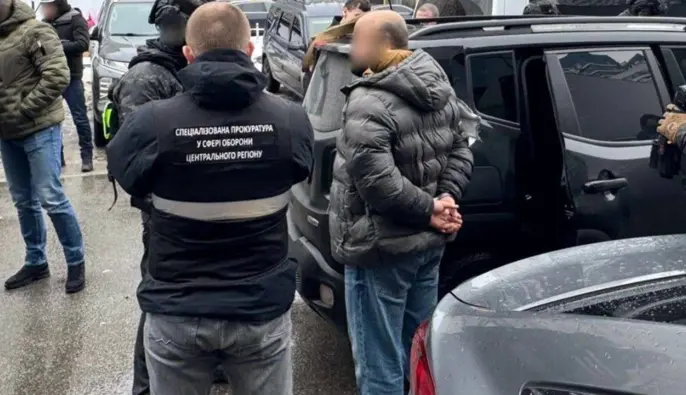 Требовал $13 000: в Киеве под суд пойдет бывший доброволец