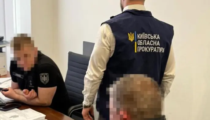 Заволодіння квартирами померлих: ексголова суду на Київщині отримав підозру