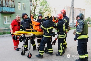 ГСЧС: в результате атак россиян по Днепропетровщине пострадали 17 человек