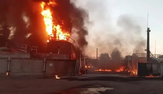 Reuters: Крупнейший НПЗ "Лукойла" остановил часть производства после удара ВСУ