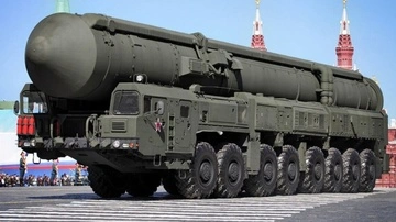 Россия использует "Орешник" для психологического давления: эксперт по вооружениям рассказал детали