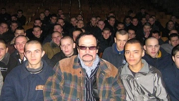 Секс, рок-н-рол і допомога в'язням: 10 фактів про неймовірного Юрка Покальчука