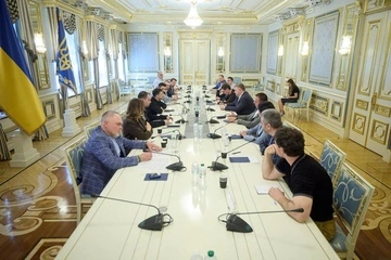 Встреча с фракцией "Слуга народа": Арахамия раскрыл, о чем говорили с Зеленским