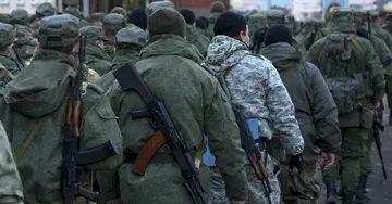 Путін дозволив частині військових РФ не виплачувати кредити – але є умова