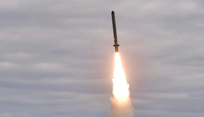 РФ запустила два "Орєшніка" по Києву, один з них не долетів — ISW