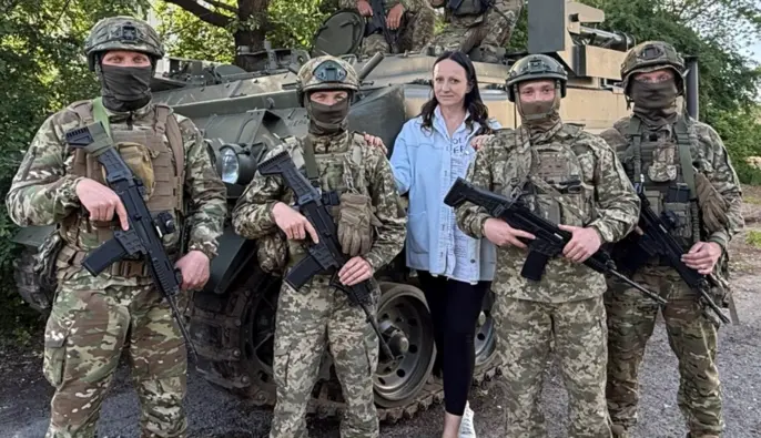Для ГУР передали британський бронетранспортер FV432 та три квадроцикли для спецоперацій