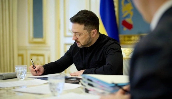 Місцеві ради зможуть фінансувати Сили оборони — Зеленський підписав закон