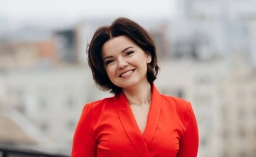Донька Марічки Падалко стала випускницею: зворушливі кадри зі шкільної лінійки
