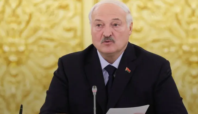 Лукашенко: Макрон не відкинув можливість зустрічі з Путіним у Білорусі