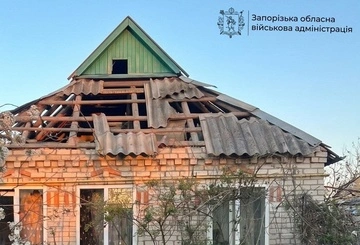 Росіяни завдали 911 ударів по Запорізькій області за добу: пошкоджені будинки, авто та інфраструктура