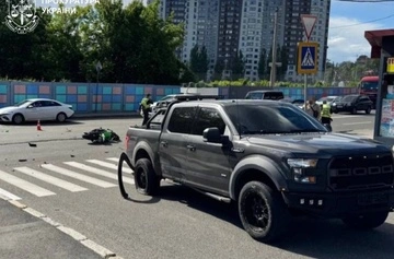 Заммэра Харькова, насмерть сбившего мотоциклиста, отправили под домашний арест