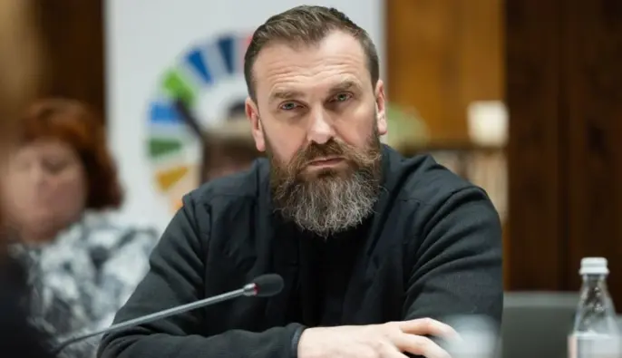 Понад 200 тисяч українських школярів навчаються онлайн – Лісовий