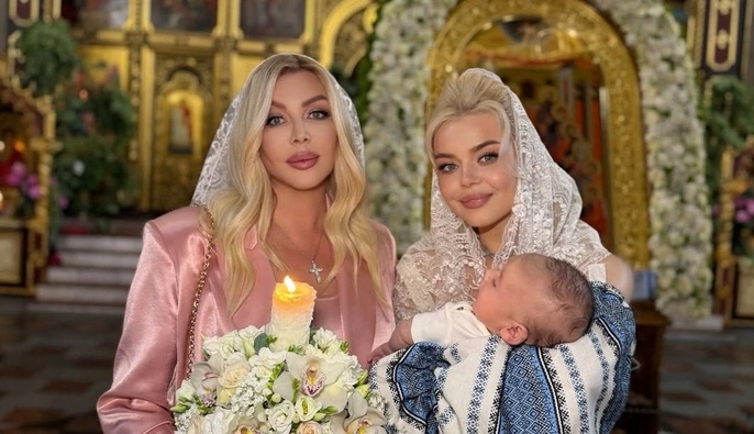 Ірина Білик стала хрещеною мамою сина Аліни Гросу: зворушливі кадри з хрестин