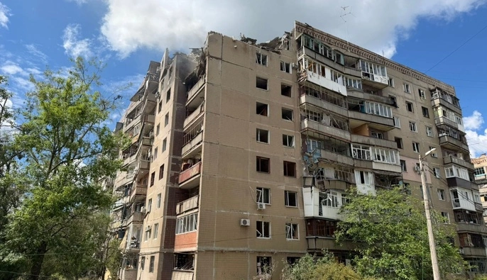 Росіяни вдарили авіабомбами по багатоповерхівках у Дружківці: п’ятеро постраждалих